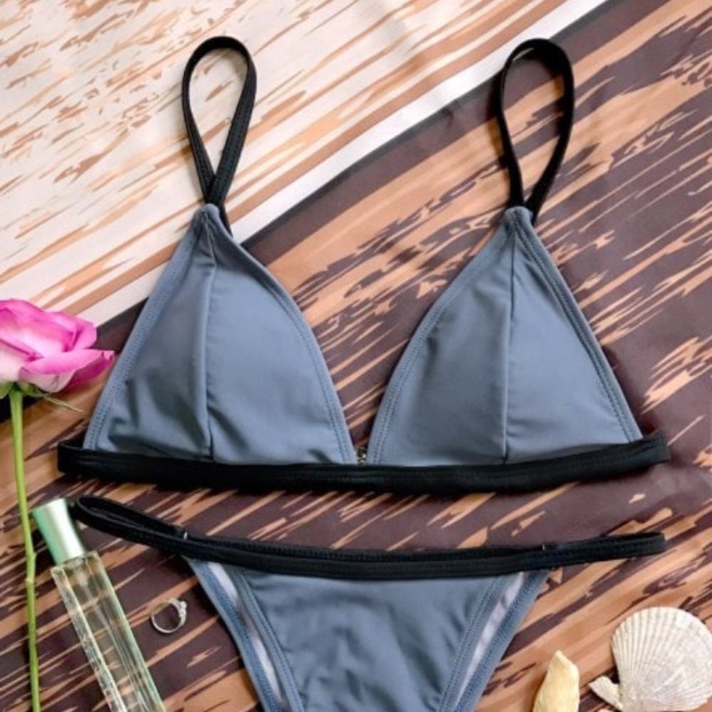 Zaful Padded Plunge Bikini Top
